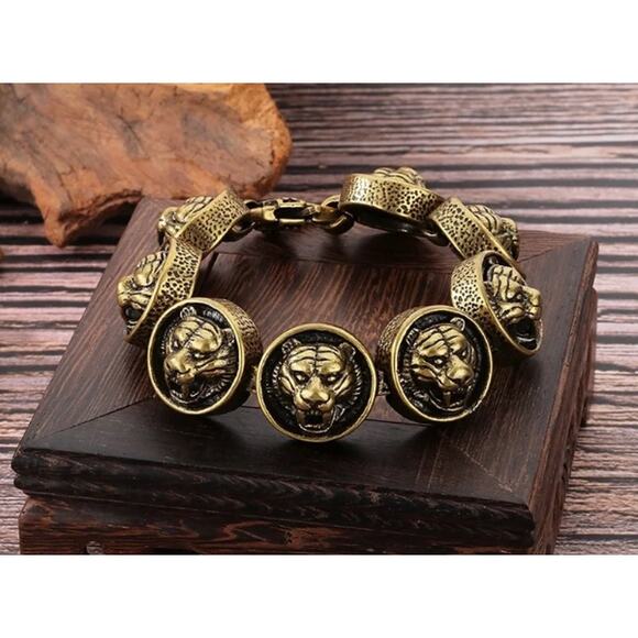 Vintage Style Tiger Head Bracelet - Picture 2 of 3